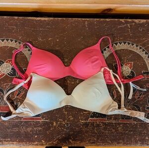 SET OF 2 Victoria's Secret Pink Wear Everywhere Wireless Push-up Bras 32D